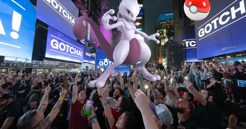Pokémon Go reunió 2000 personas en Times Square por los 10 años de Pokémon GO y entregó un polémico regalo a los asistentes