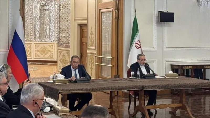 Araqchi junto a Lavrov: Agresiones de EEUU e Israel, principal causa de inseguridad en Golfo Pérsico