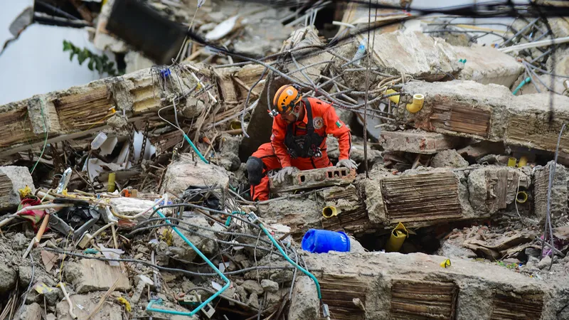 A un mes del terremoto en Colombia: una reconstrucción entre dudas y esperanzas