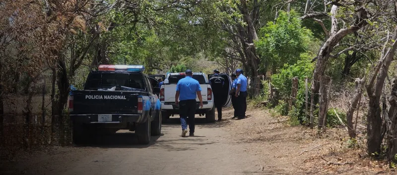 Encuentran a pareja presuntamente ejecutada a balazos cerca del vertedero en Nagarote