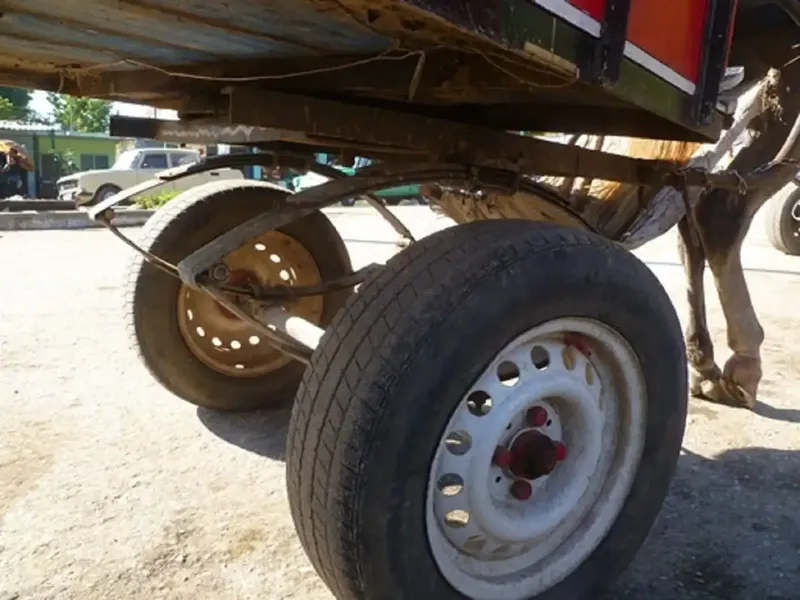 Hombre a bordo de carretón queda delicado tras ser impactado por camión en Masaya