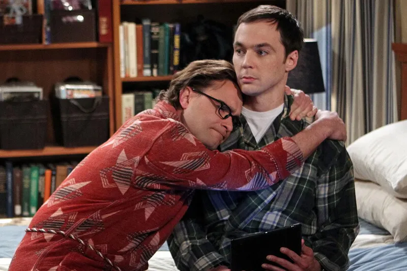 ¿Qué significa que una persona no quiera abrazar o ser abrazada, según la psicología? La respuesta está en los 3 golpes a la puerta de The Big Bang Theory