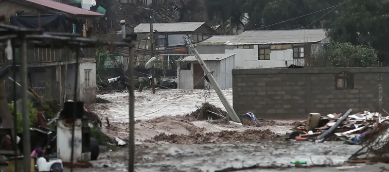 Chile enfrenta nuevas evacuaciones por desborde de ríos y fuertes lluvias