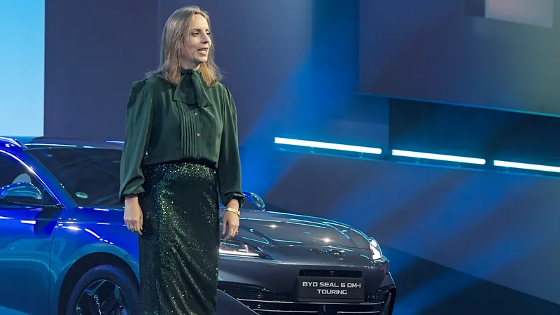 Ford 'roba' a BYD: la CEO europea del fabricante chino se cambia de bando