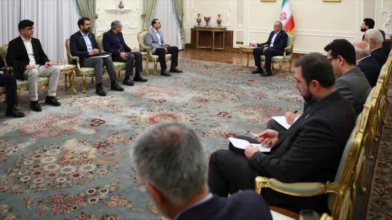 Irán: no tiene sentido negociar con un enemigo que amenaza, sanciona y asesina