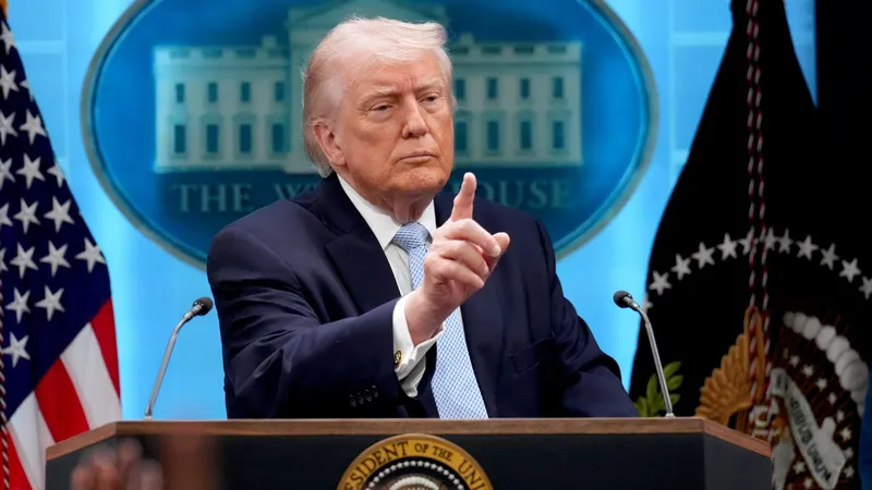"Llegaremos a un acuerdo con Cuba", estima Trump