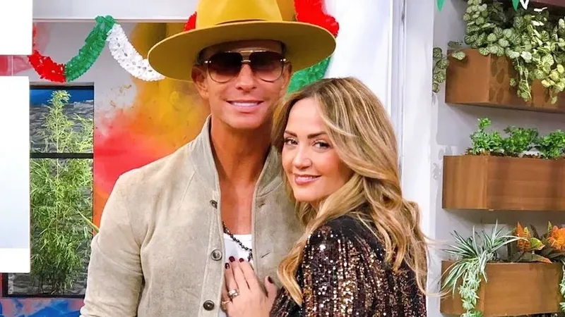 Andrea Legarreta y Erik Rubín celebran un día especial junto a sus actuales parejas y sus hijas