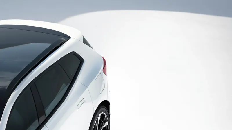 Polestar recupera la ventana trasera que le quitó al Polestar 4 con la variante SUV: un coche eléctrico capaz de ofrecer 600 km de autonomía