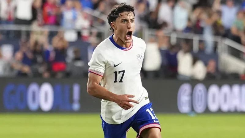 Alejandro Zendejas lloró después de enterarse de que sí jugará el Mundial 2026