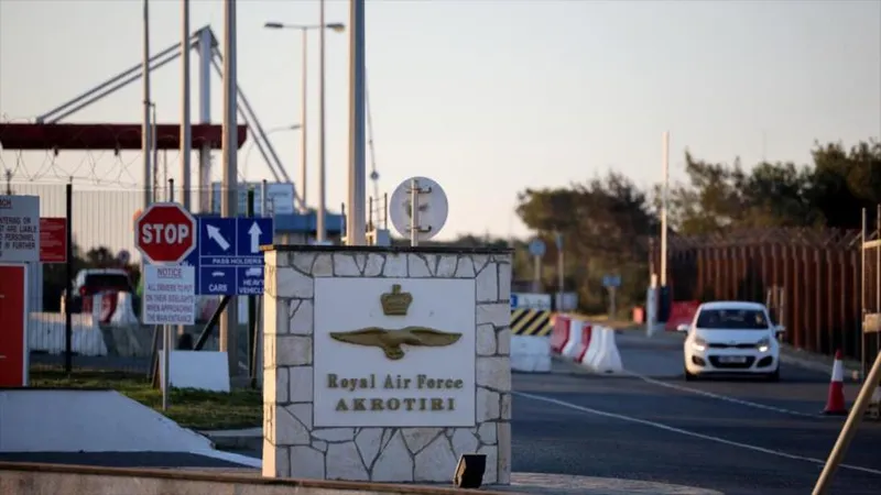 Irán advierte a Chipre que impida el uso de su territorio en su contra