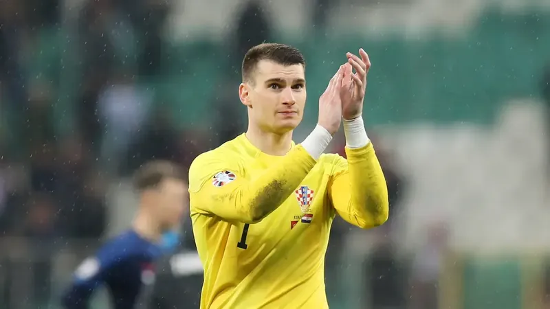 Livakovic, opción firme para la portería del Barça 2027-28