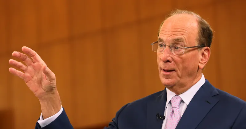 CEO de BlackRock alerta que frenar la expansión de la IA pondría en riesgo la economía