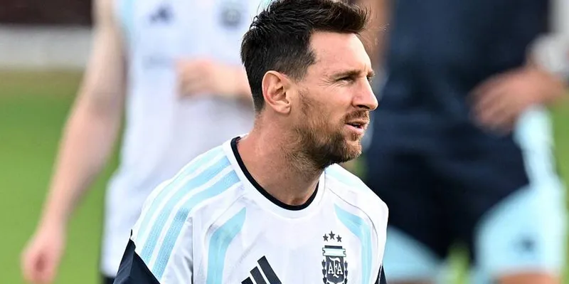 ¿Debió ver la roja? Messi protagoniza la gran polémica tras la victoria de Argentina...