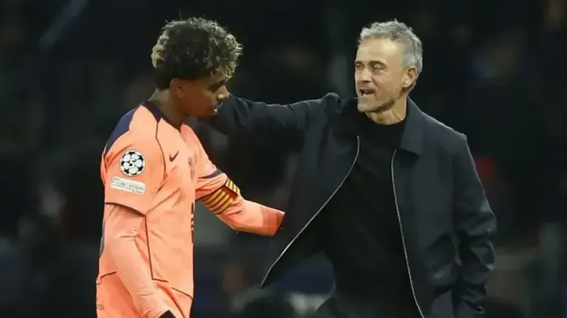 El gesto culé de Luis Enrique con los jugadores del Barça