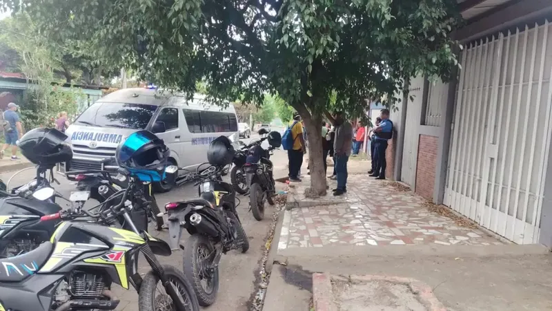 Obrero muere tras caer del techo donde realizaba mejoras en el barrio Revolución de Managua