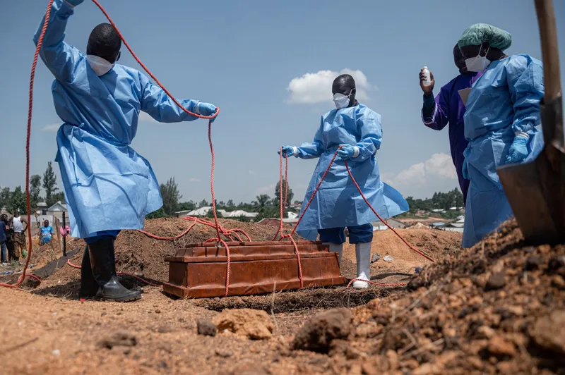 El brote de ébola en Congo deja más de 3.000 muertos y sigue expandiéndose
