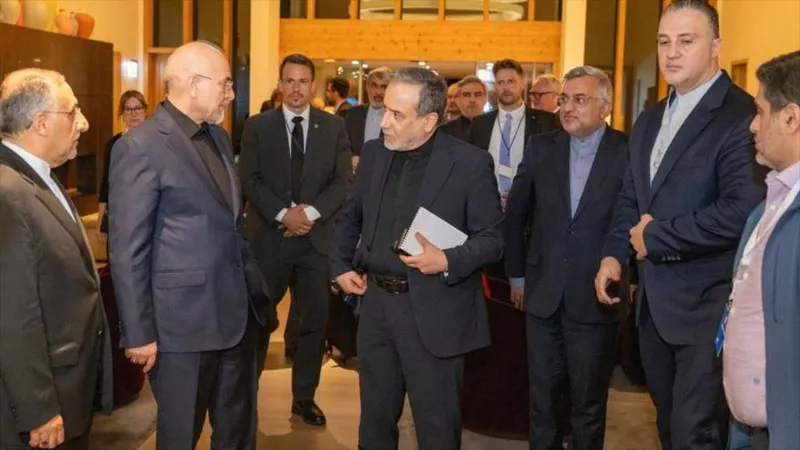 Negociadores de Irán protestan por amenazas de Trump y evalúan respuestas
