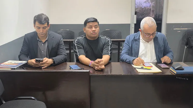 Julio Chinamo y su ex en los juzgados