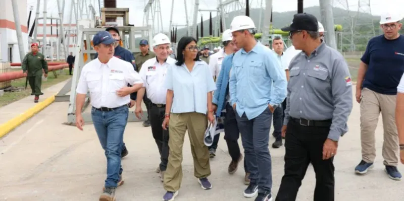 Delcy Rodríguez inspecciona la recuperación eléctrica y de viviendas en Carabobo