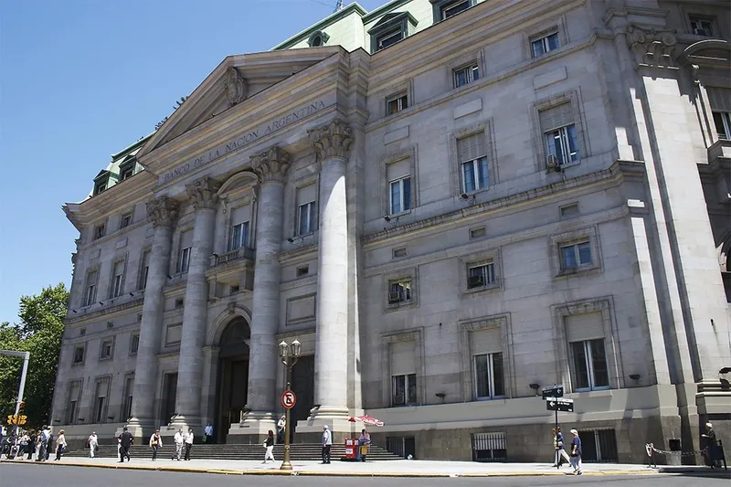 Javier Milei impulsa la reforma del Banco Central de Argentina para vetar la financiación al Tesoro