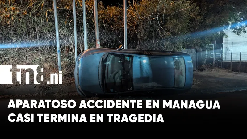Exceso de velocidad y encandilamiento provocan aparatoso vuelco en Managua