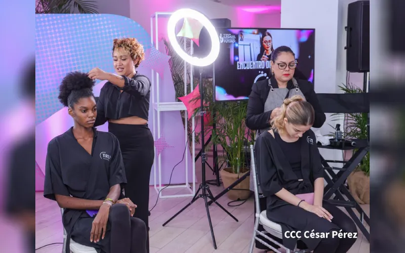 Nicaragua Diseña realiza Encuentro de Estilistas en maquillaje y peinado