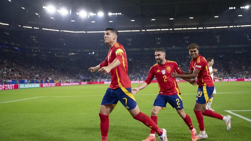 El mensaje de De la Fuente a Carvajal y Morata y los capitanes de España