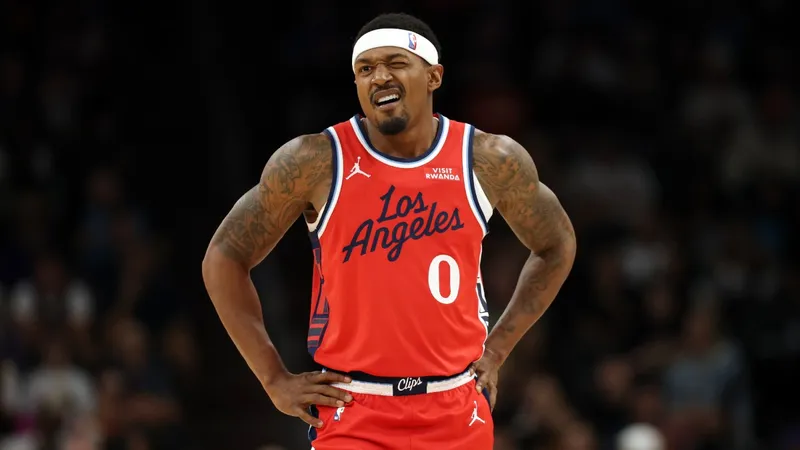 Bradley Beal renuncia a su año extra en los Clippers