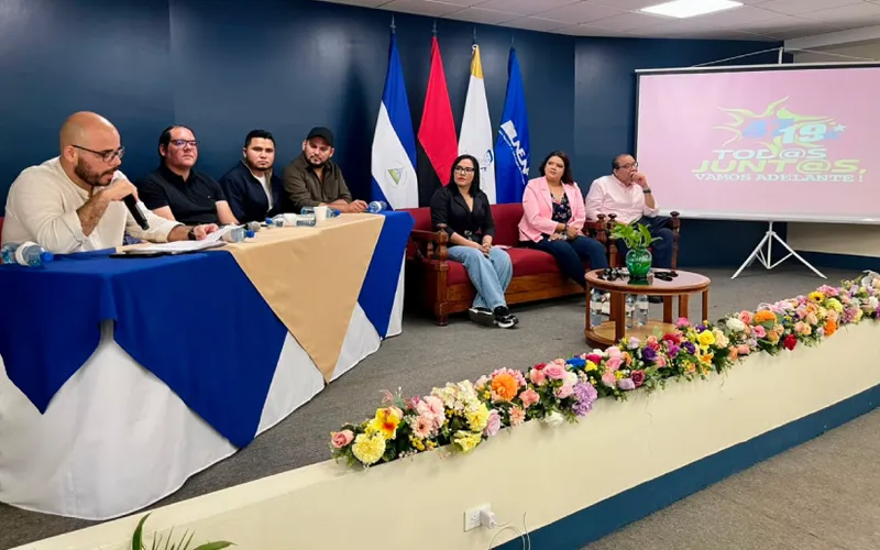 Cronistas Deportivos comparten con Estudiantes de Universidad Nacional Casimiro Sotelo