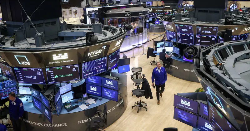 S&P 500 cae mientras el petróleo y el temor a la inflación impulsan los rendimientos de bonos