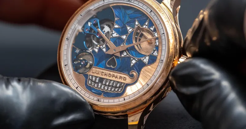 Chopard presenta su reloj de oro del Día de Muertos 2026: tiene marquetería con cáscara de huevo y cuesta US$575.000