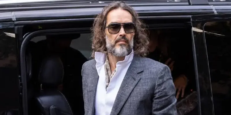 ¡Juicio contra Russell Brand! Seis mujeres lo acusan de delitos sex*ales