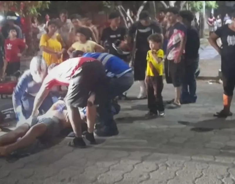 Motociclista resultan lesionados por conducir ebrios en la capital