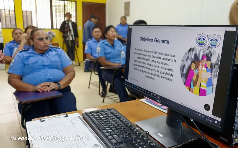 Capacitan a servidores públicos sobre prevención de la violencia contra las mujeres y niñas