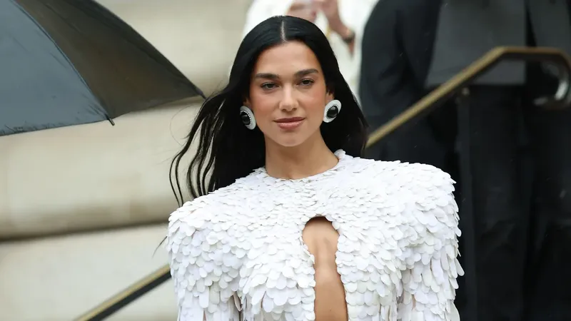 Estas fueron las impresionantes joyas utilizadas por Dua Lipa para sus celebraciones de boda