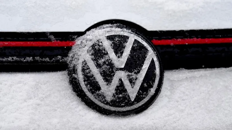 Volkswagen planea congelar los salarios hasta 2030, según medios