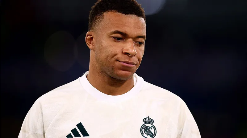Kylian Mbappé mete en problemas al Real Madrid y a La Liga con China