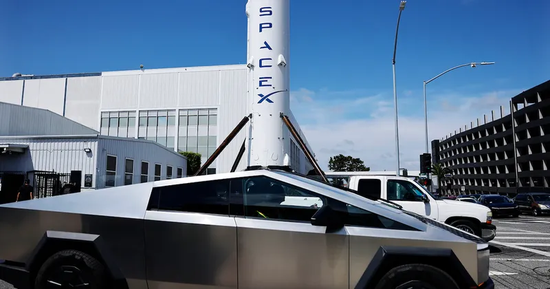 La salida a bolsa de SpaceX amenaza con robar protagonismo a Tesla entre inversores