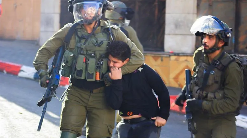 Israel casi duplica detención de niños palestinos sin cargos en un año