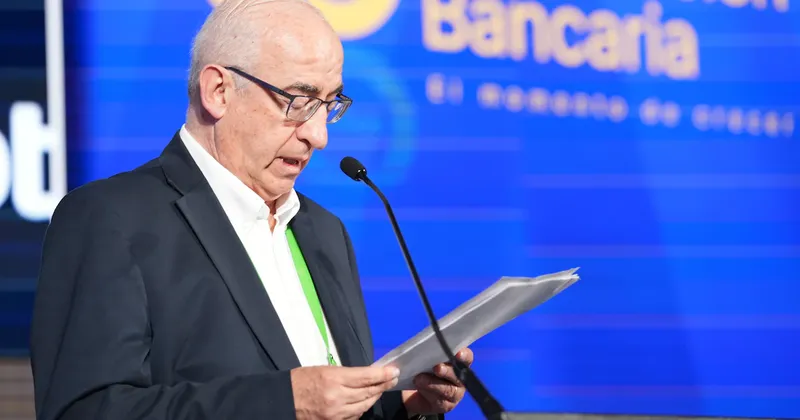 Banquero central colombiano advierte que nivel de tasas busca el máximo crecimiento sostenible