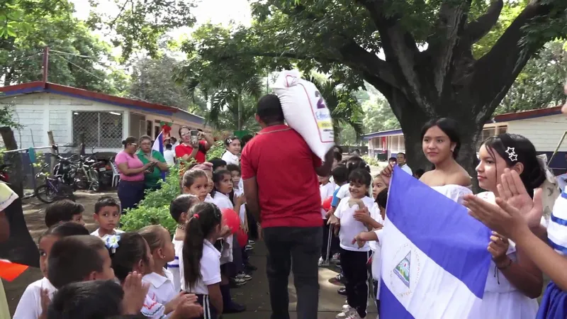 Llega a Chinandega la tercera entrega del año de la Merienda Escolar