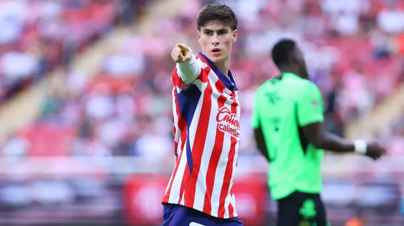 Sin jugar, Armando González ya entra en la historia del fútbol de Grecia
