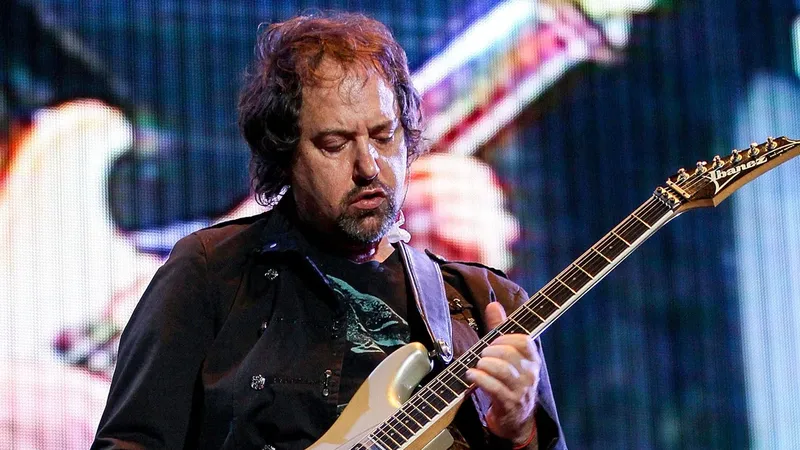 Alejandro Marcovich, exintegrante de Caifanes, sufre derrame cerebral