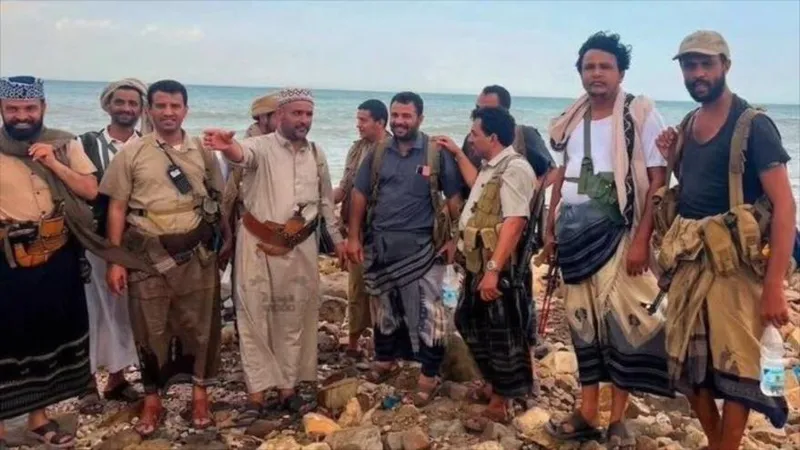 Tropas de Yemen avanzan hacia Bab el-Mandeb; 3 brigadas saudíes se rinden