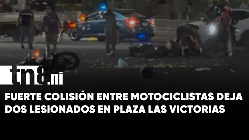 Dos motociclistas resultaron lesionados tras colisión en Plaza Las Victorias