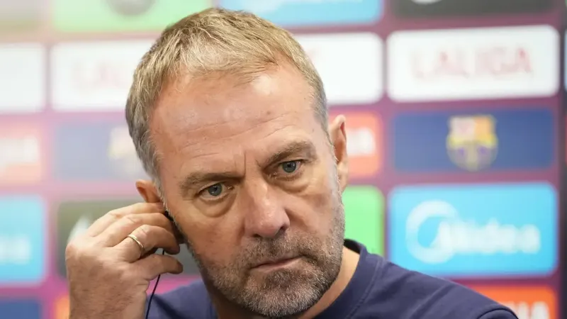 Rueda de prensa de Flick y Cubarsí, en directo