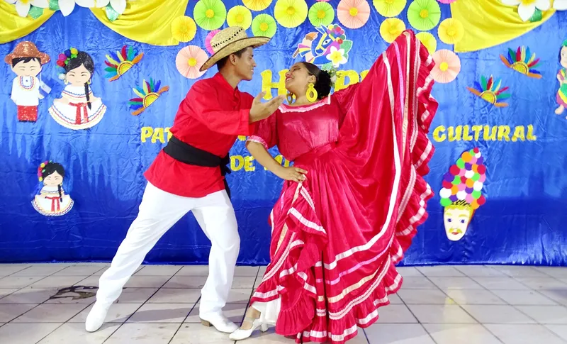 Estudiantes celebrarán el Día Nacional del Huipil Nicaragüense con desfiles escolares