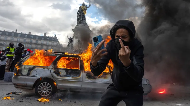 Francia despliega 70.000 uniformados ante nuevas protestas (MINUTO A MINUTO)