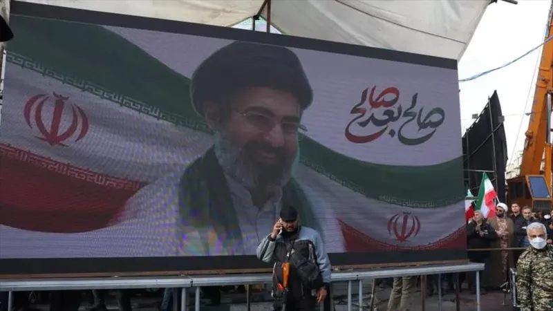 Mensaje del Líder de Irán sobre el declive de EEUU repercute en medios internacionales