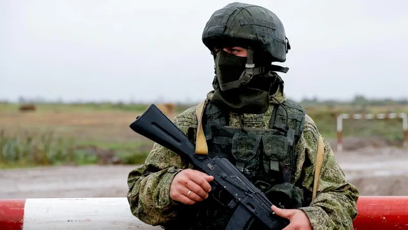 Las tropas rusas liberan una localidad y golpean la industria militar ucraniana en el último día